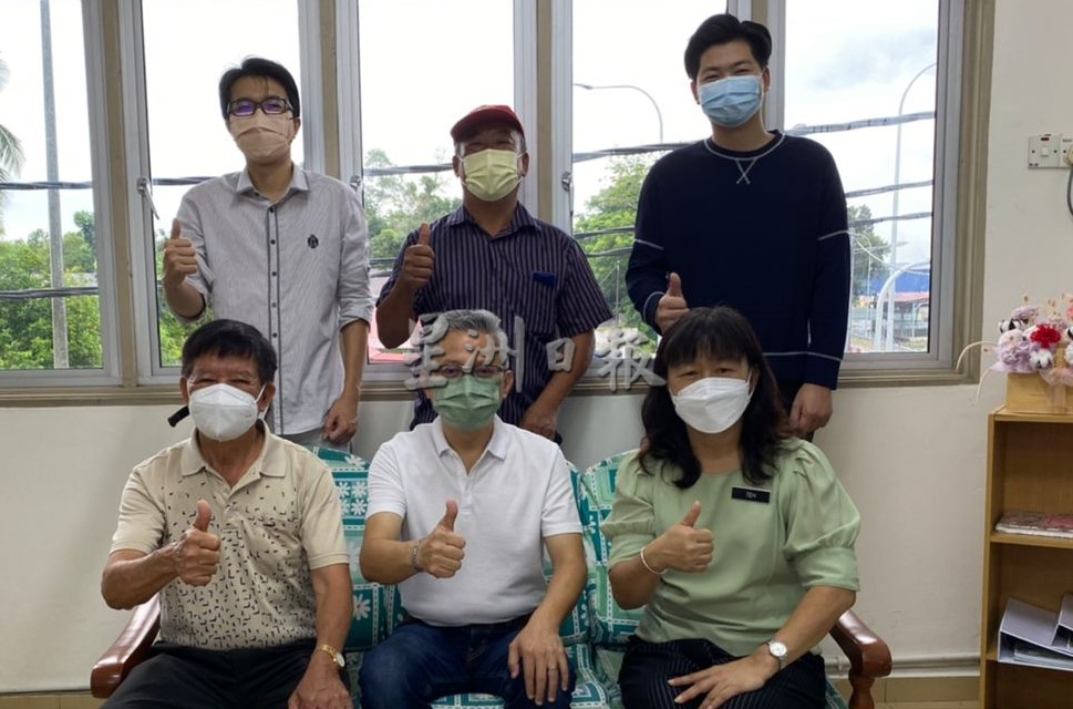 (古城第五版主文)望万培侨华小获拨款建设围墙及玻璃窗