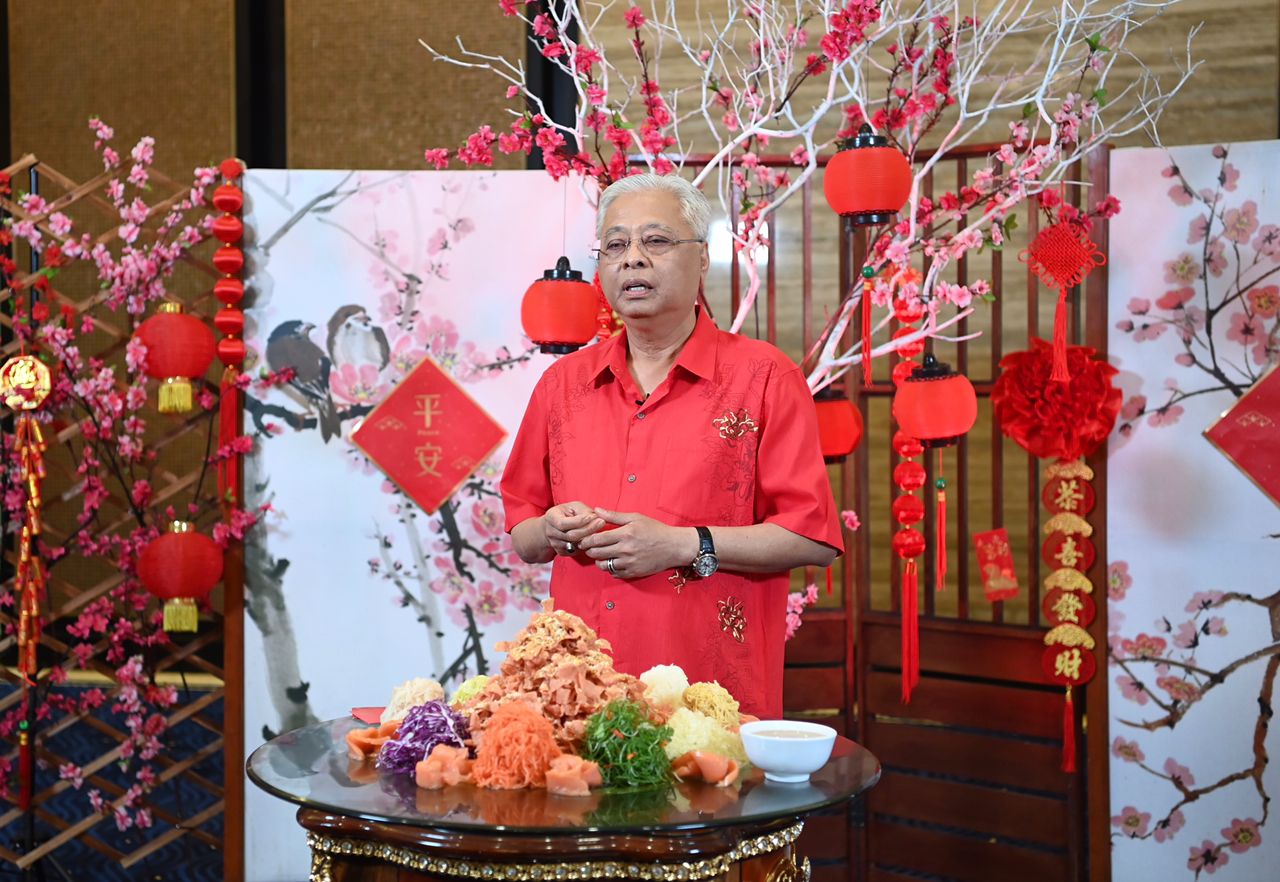 Embargo至明晚8pm//首相：华人终于团聚过年·盼虎年复苏及重组国家经济