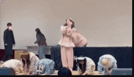 EVERGLOW王怡人拒行跪礼　中韩文化差异掀骂战	