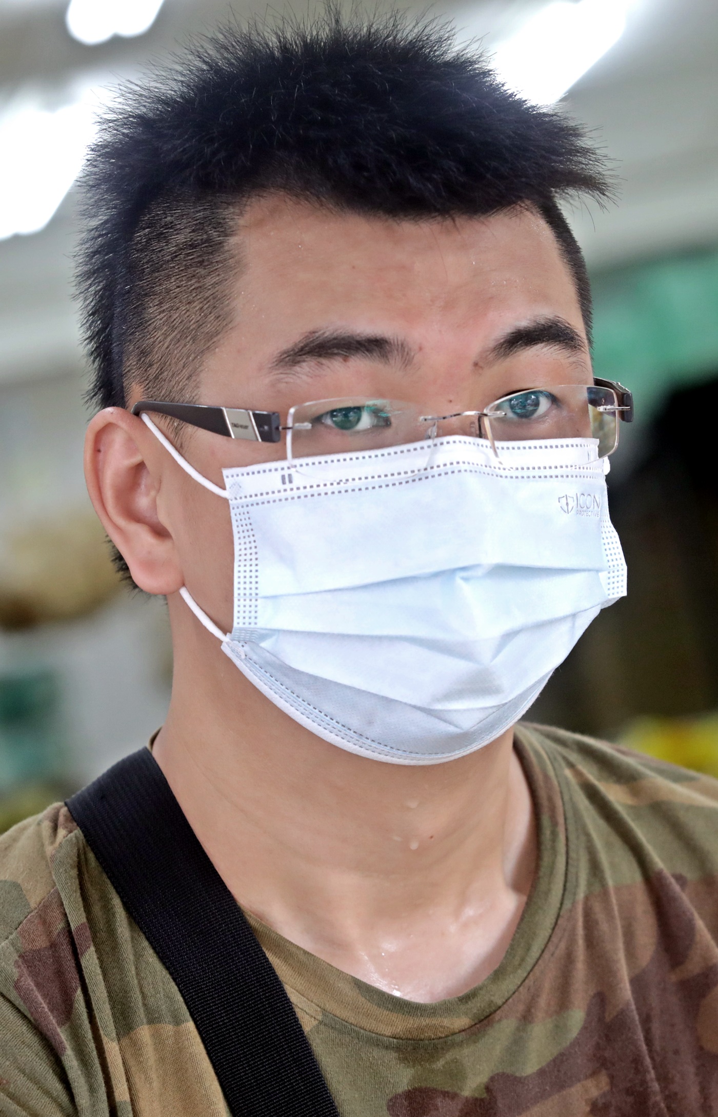 大都会 /封面/跟进大马一家顶价计划延长至2月4日造成小贩只能赚取微薄收入情况 / 12图  