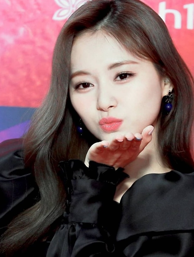 Jisoo 2021全球最美 宋慧乔全智贤榜上无名 