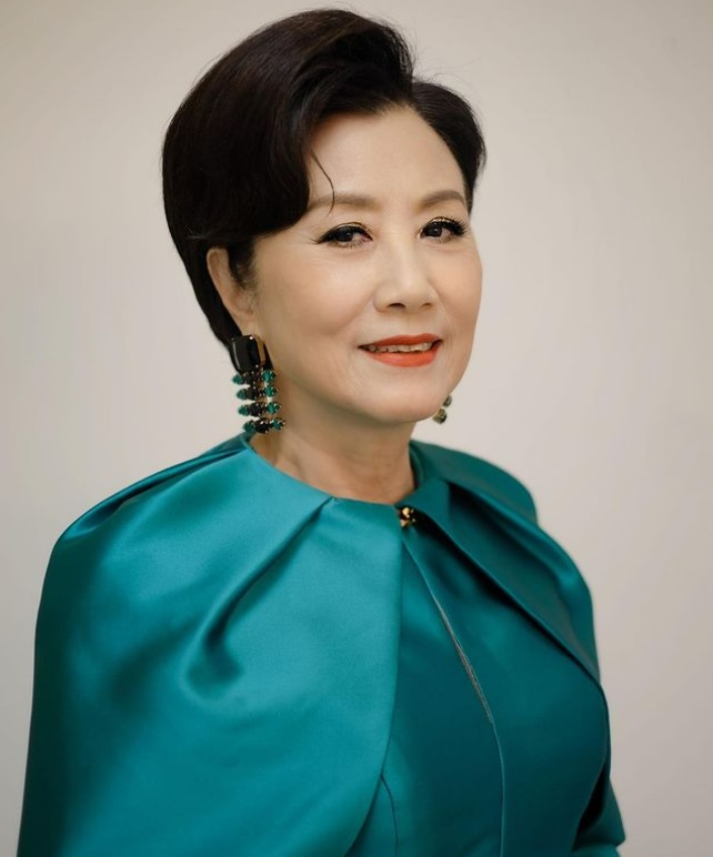 ​众星悼念楚原  胡枫难过又少一个老友