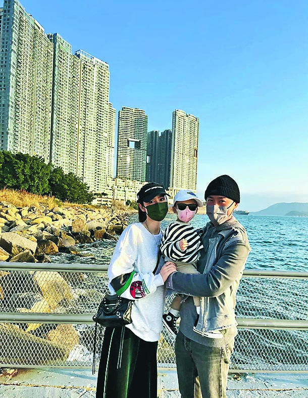 撞陈卓贤情人节齐出新歌 林峰出动妻女造势