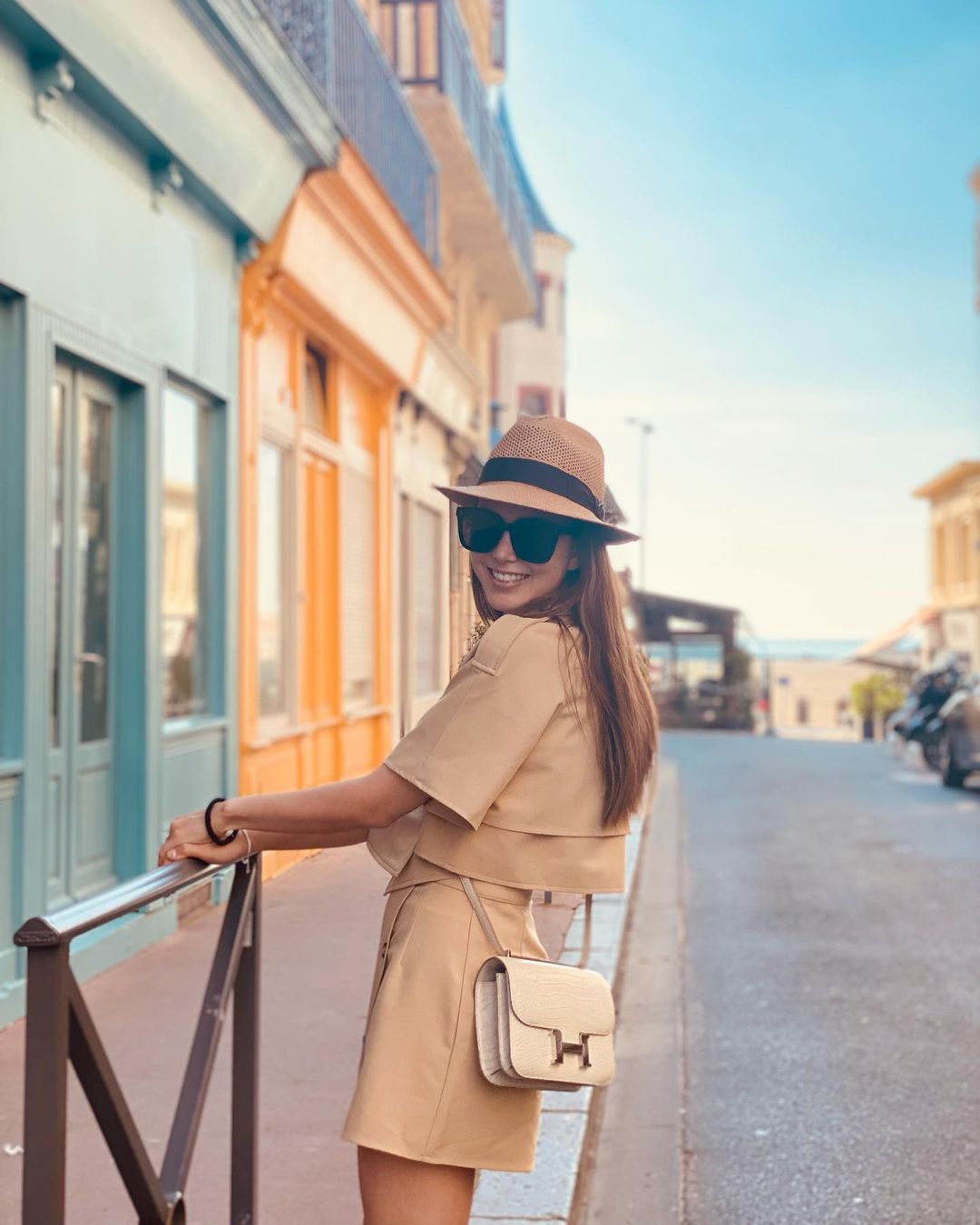 ​昆凌怀三宝上围激增 疑去年秘赴美扮特工