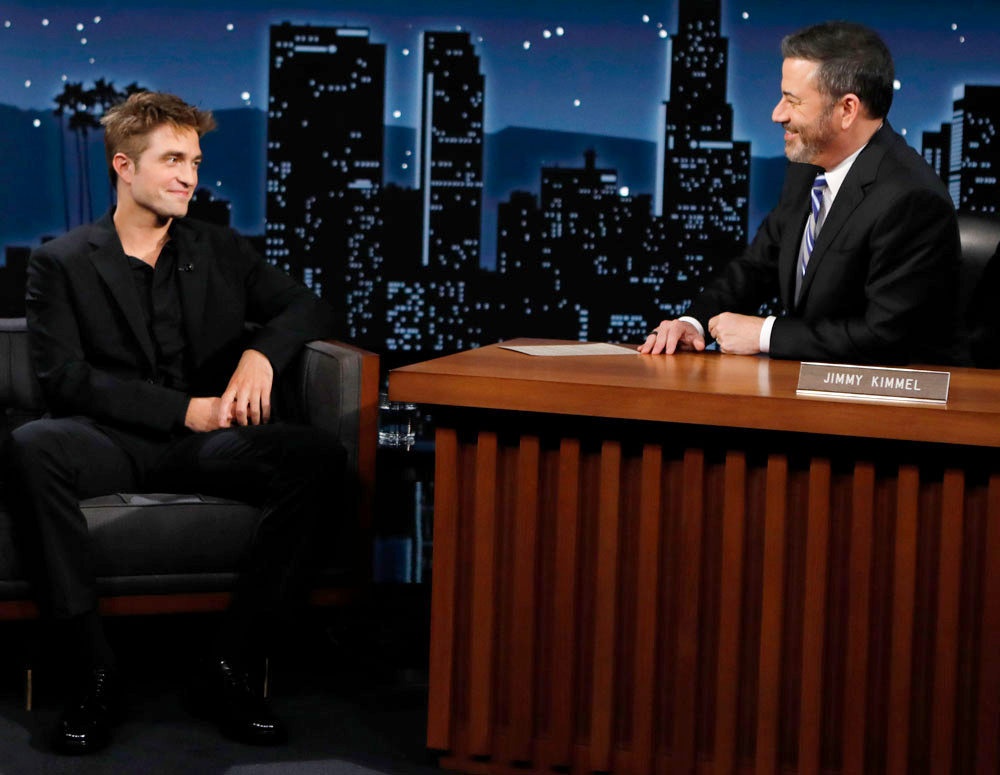 ​罗拔柏汀森蝙蝠装超性感  羞认女友看完《蝙蝠侠》性奋