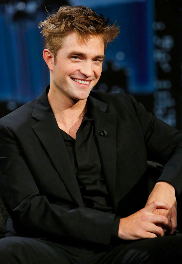 ​罗拔柏汀森蝙蝠装超性感  羞认女友看完《蝙蝠侠》性奋