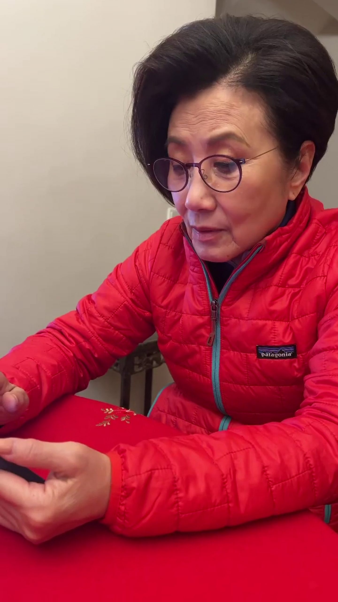 “虎”字掀全城热话.阿姐挥毫被质疑性暗示