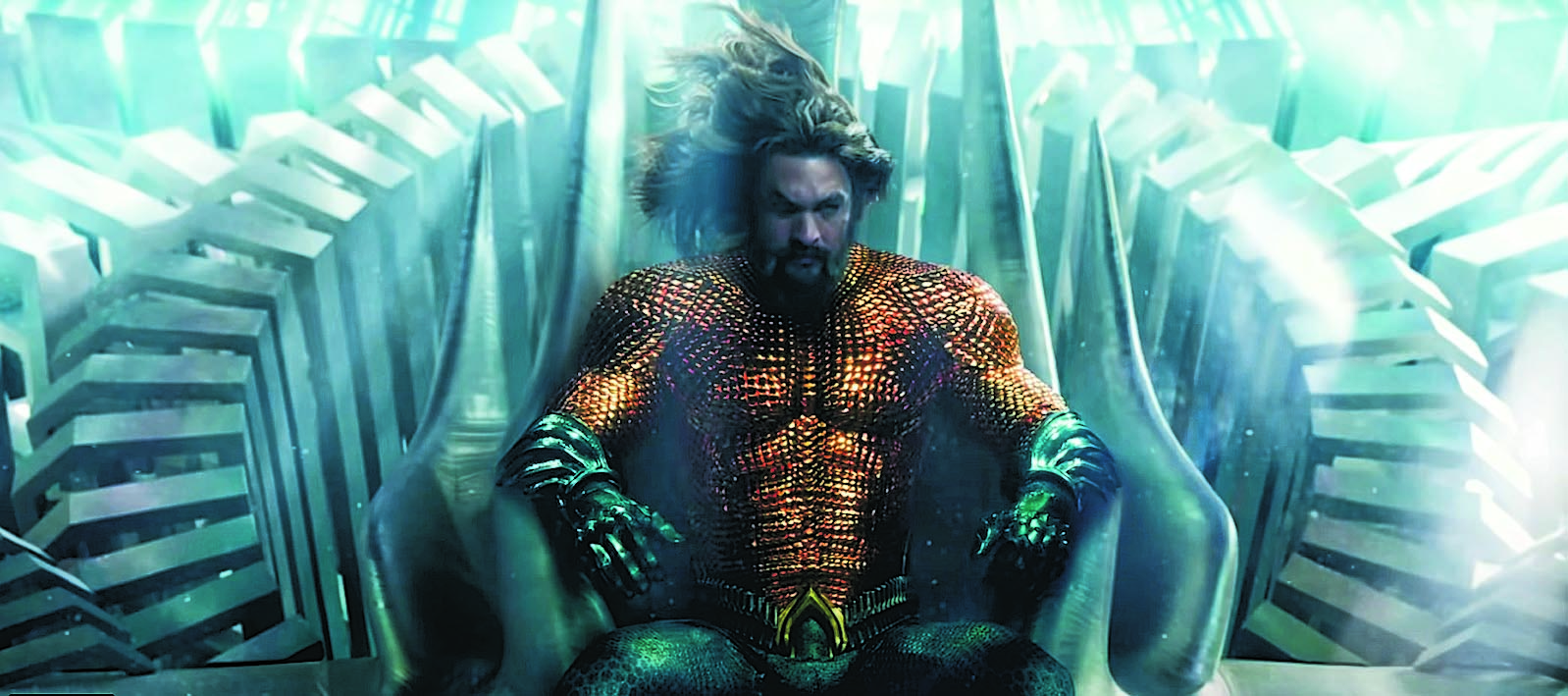 《水行侠2》首发片段 《闪电侠》换新战衣