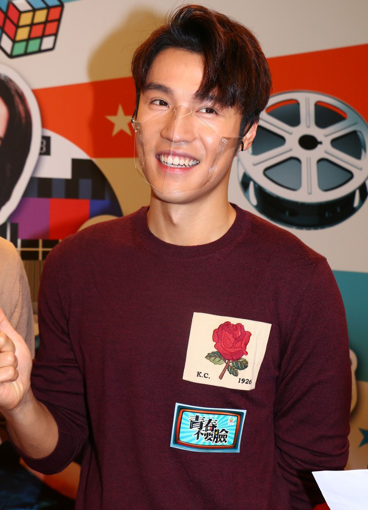 丁子朗戴祖仪秘恋? 被抓包车转车“蜜会”