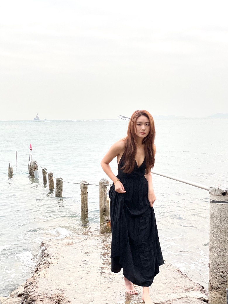 丁子朗戴祖仪秘恋? 被抓包车转车“蜜会”