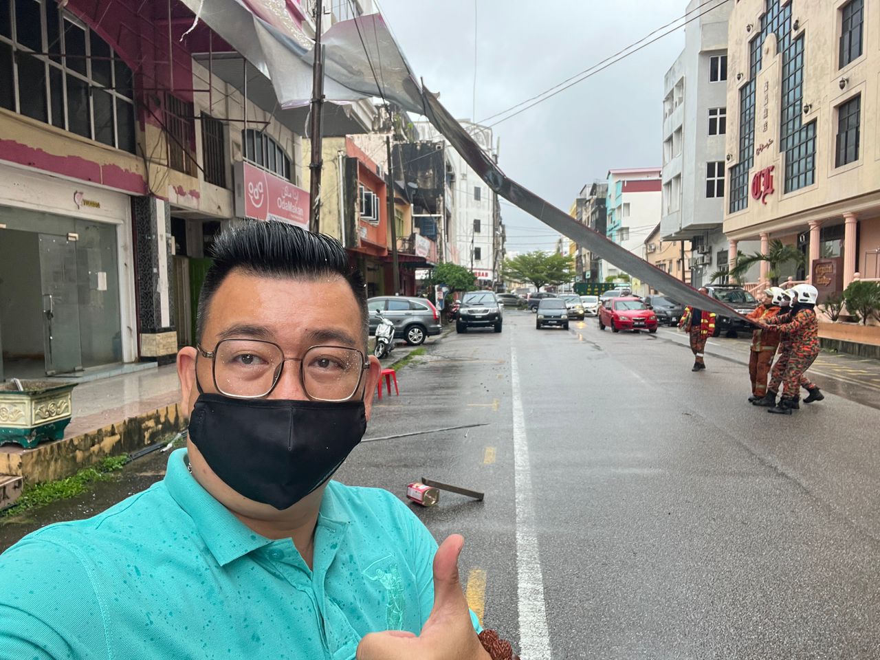 东:强风将哥市一招牌吹落