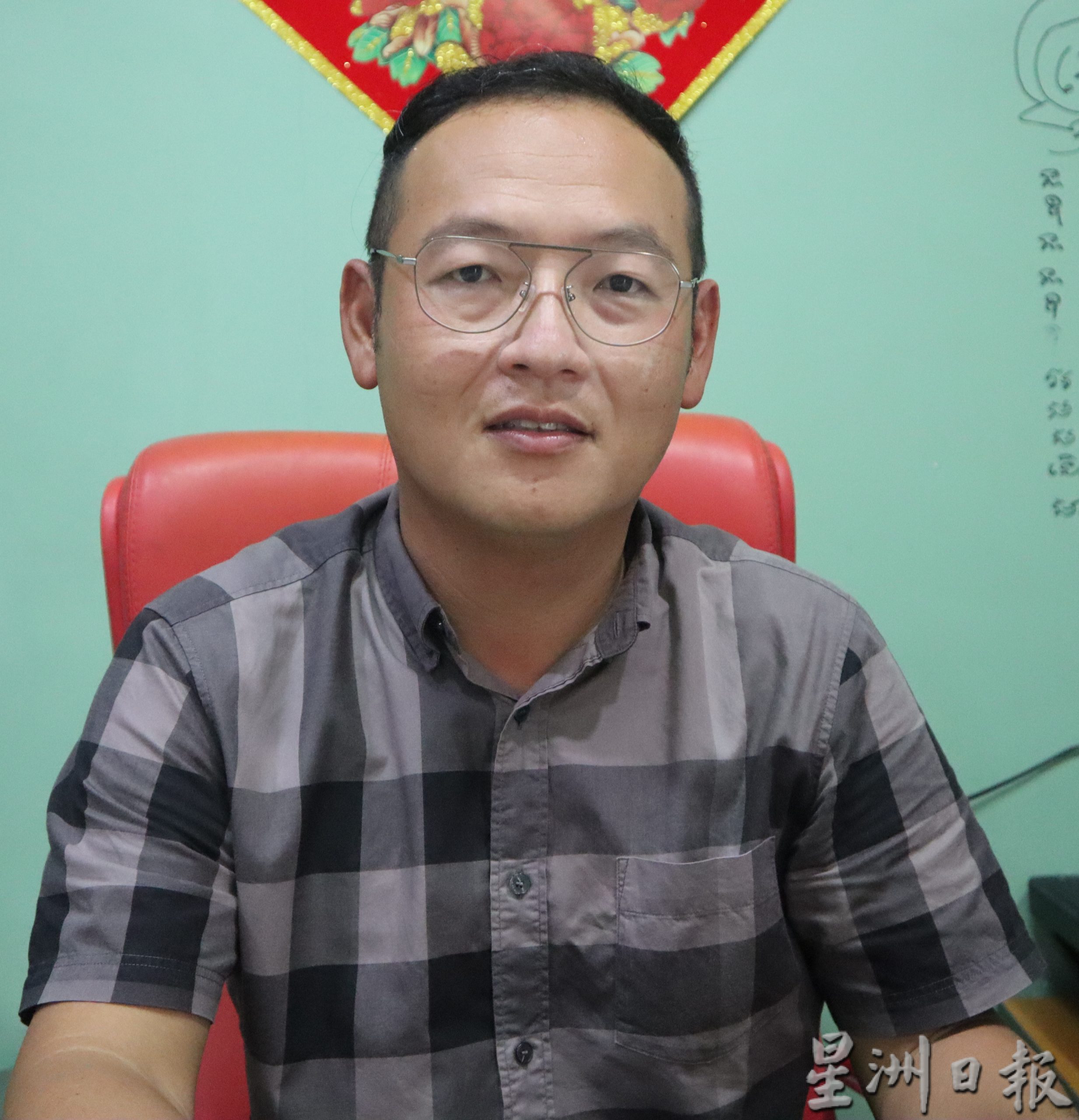 东:渔民无法出海,菜农无法耕种,2月下不停的雨让渔民及菜农好“难过”。