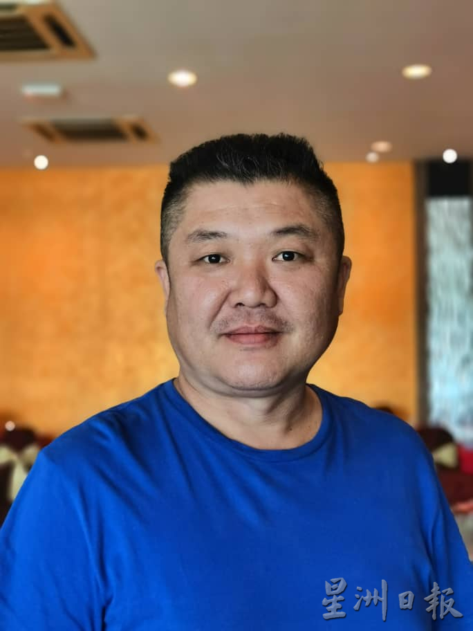 东:疫情严竣,大部份新春活动和聚餐取消。