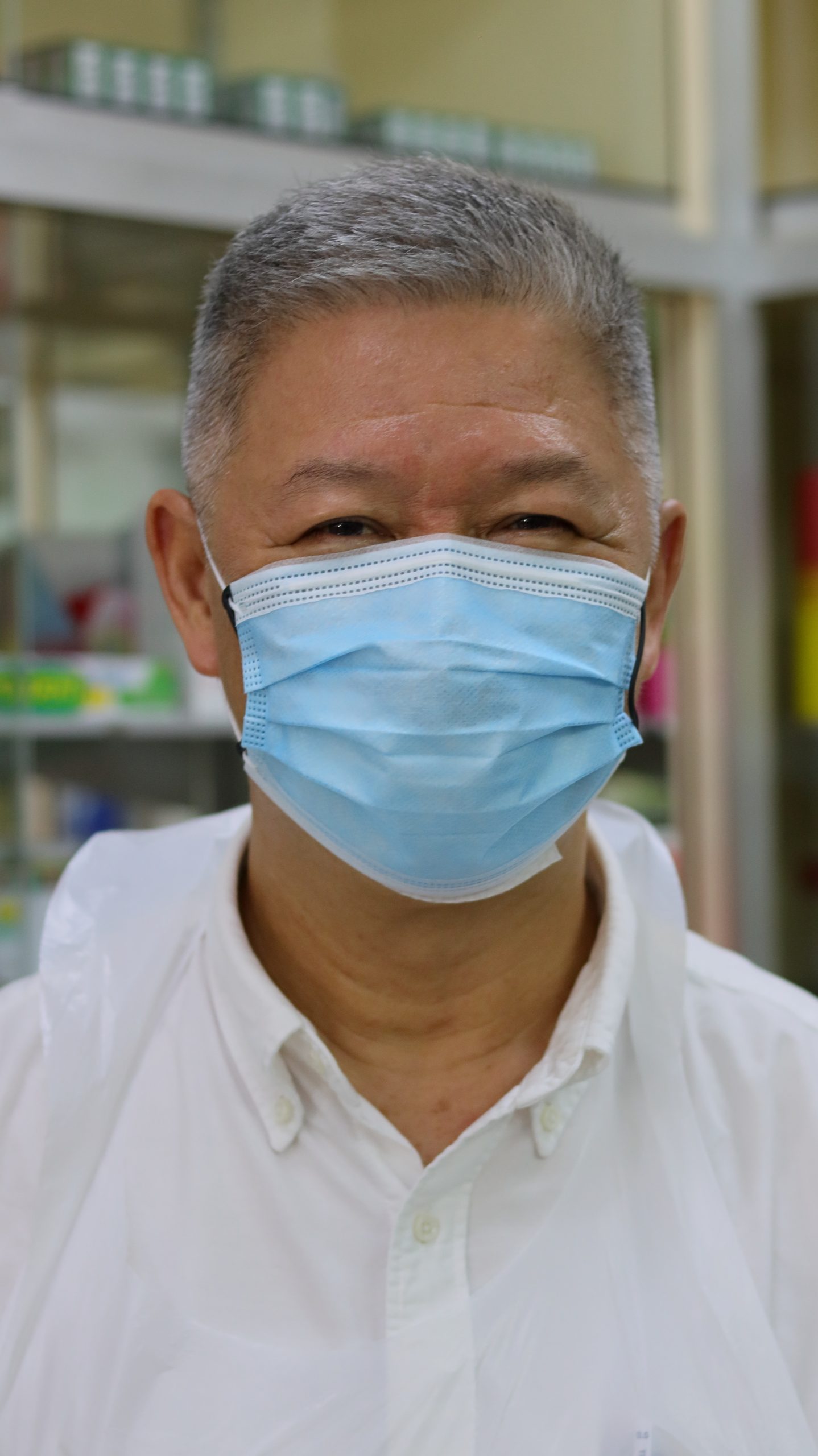 东:难以避免接触染疫病人,中医诊所不敢放宽SOP求自保。