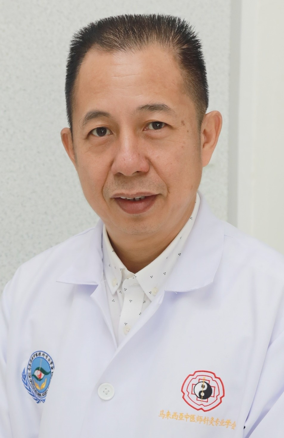 东:难以避免接触染疫病人,中医诊所不敢放宽SOP求自保。