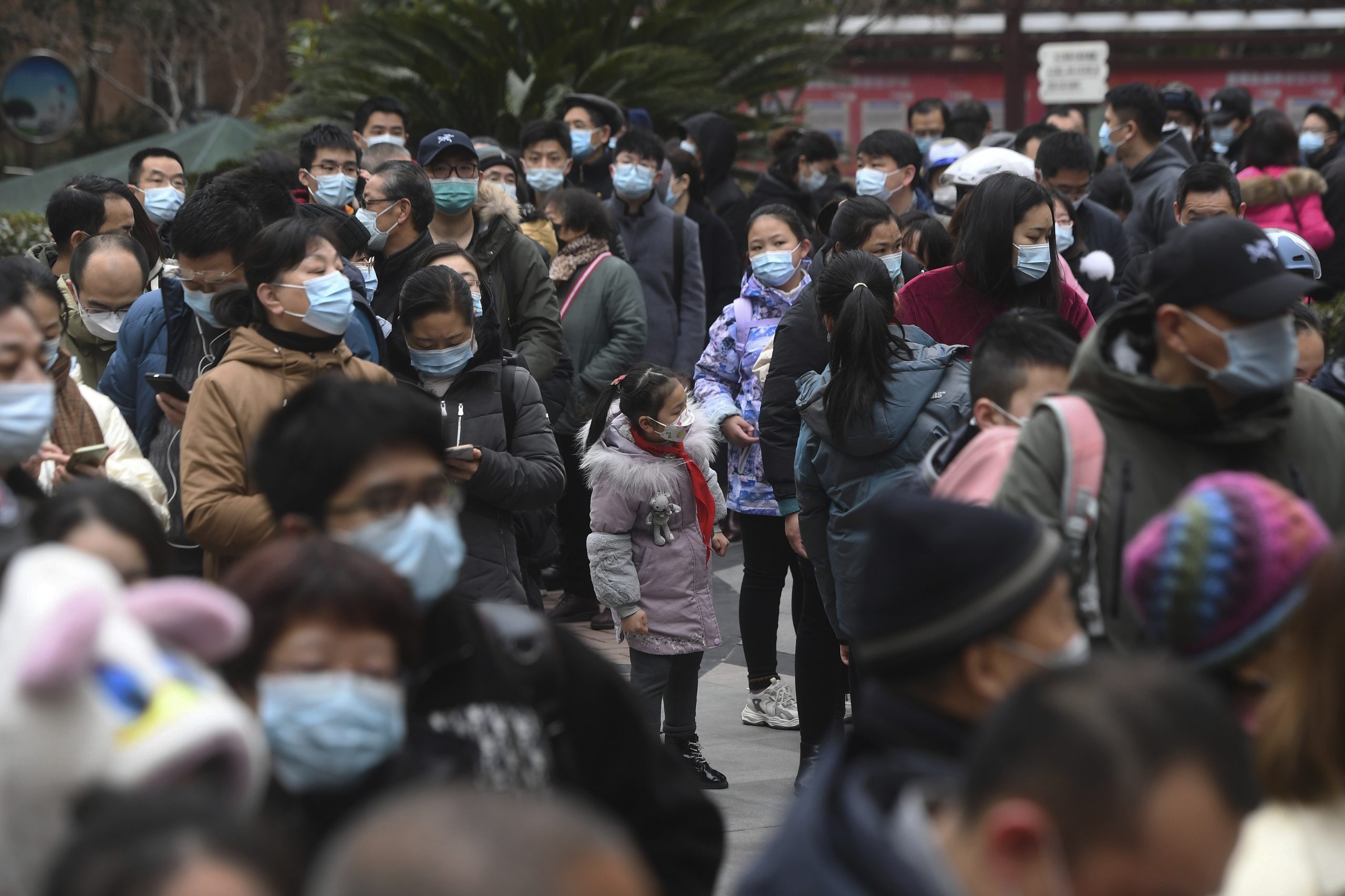 中国新增205例确诊 90例为本土病例