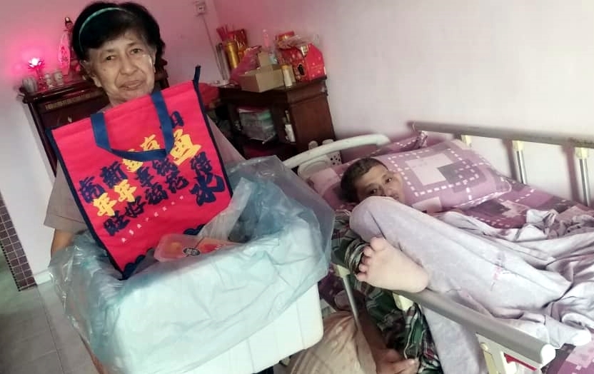 交暖势力：「行三好」清贫户年年有鱼，配图