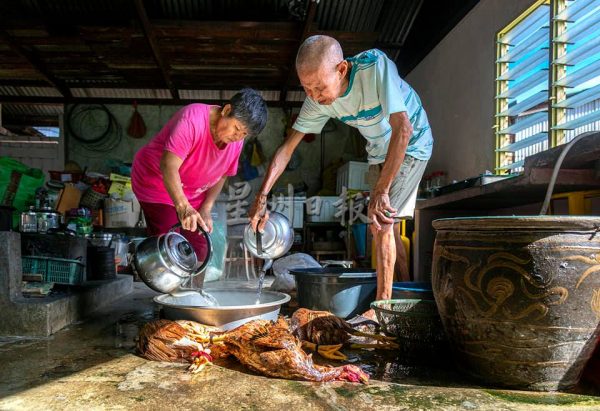供fb/文员爱上人文纪实摄影,以快门记下故事