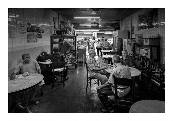 供fb/文员爱上人文纪实摄影,以快门记下故事