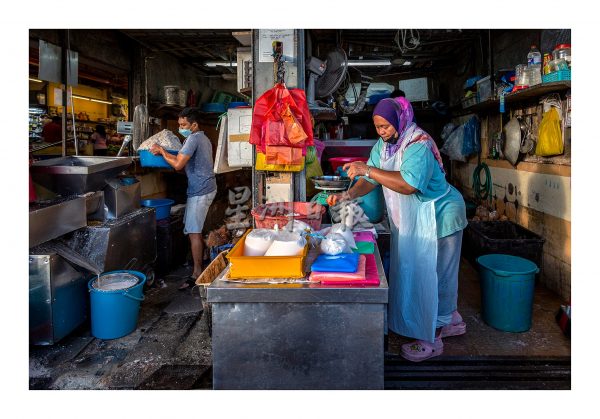 供fb/文员爱上人文纪实摄影,以快门记下故事