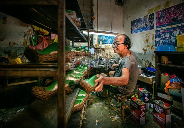 供fb/文员爱上人文纪实摄影,以快门记下故事