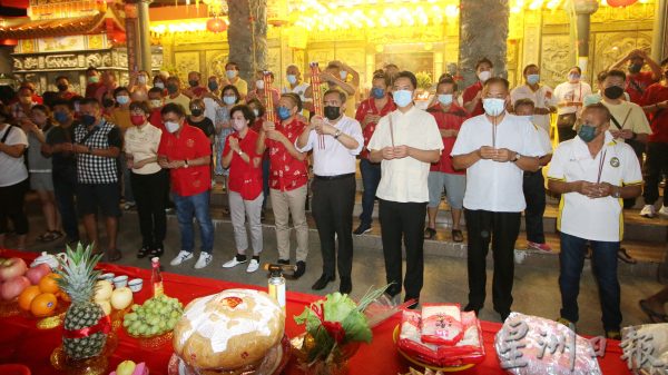 供FB/森东部车流量增,陆兆福吁联邦政府提升链接巴生河流域及东海岸主道