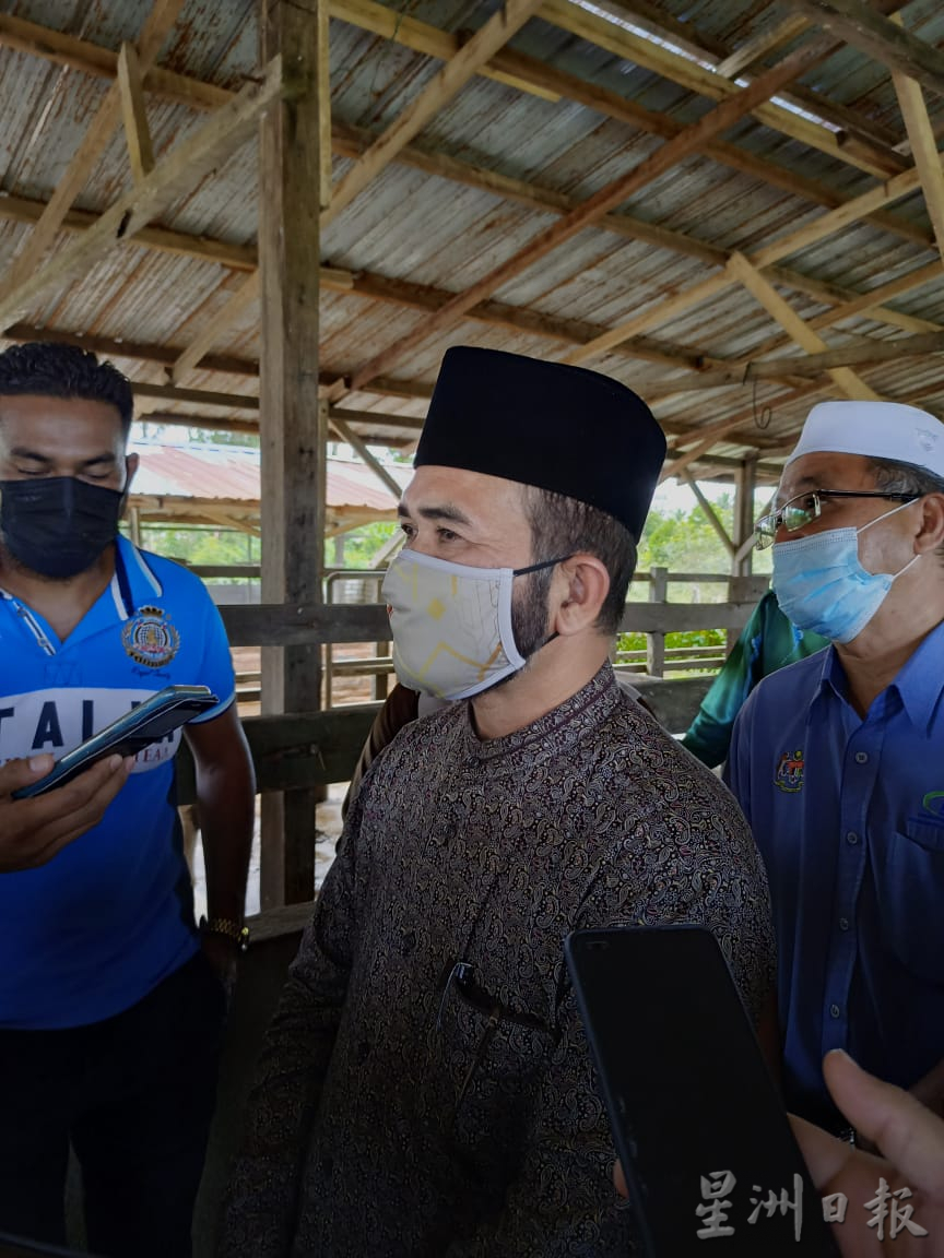全:农业部副部长指政府拨款500万令吉助水灾养殖业者。