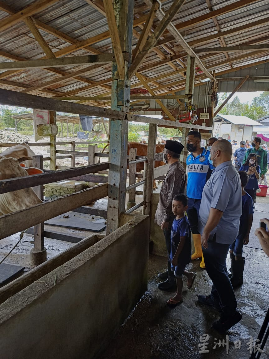 全:农业部副部长指政府拨款500万令吉助水灾养殖业者。