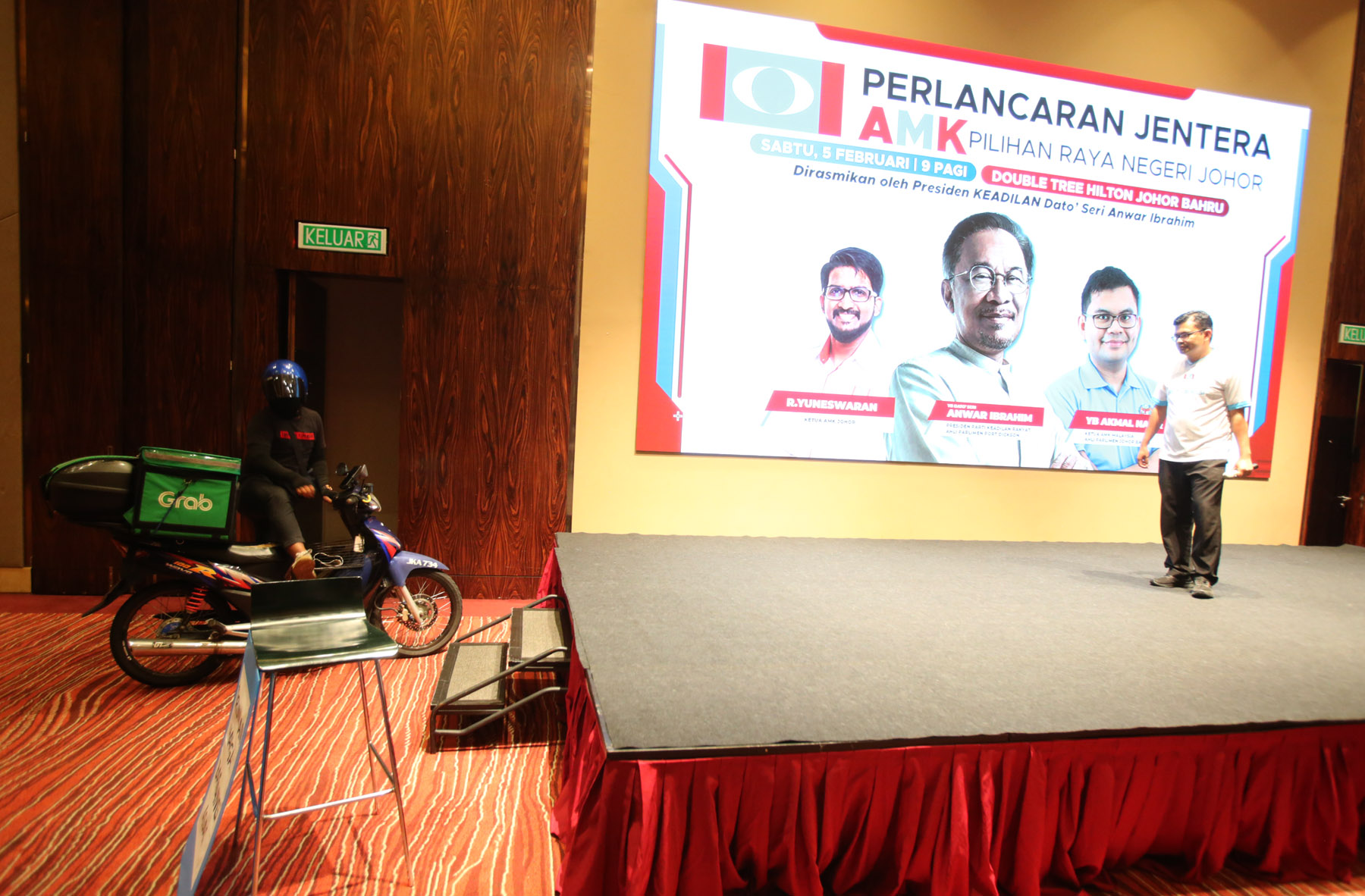 全国:安华:下周公布部份柔州候选人,只有部份议员原区上阵