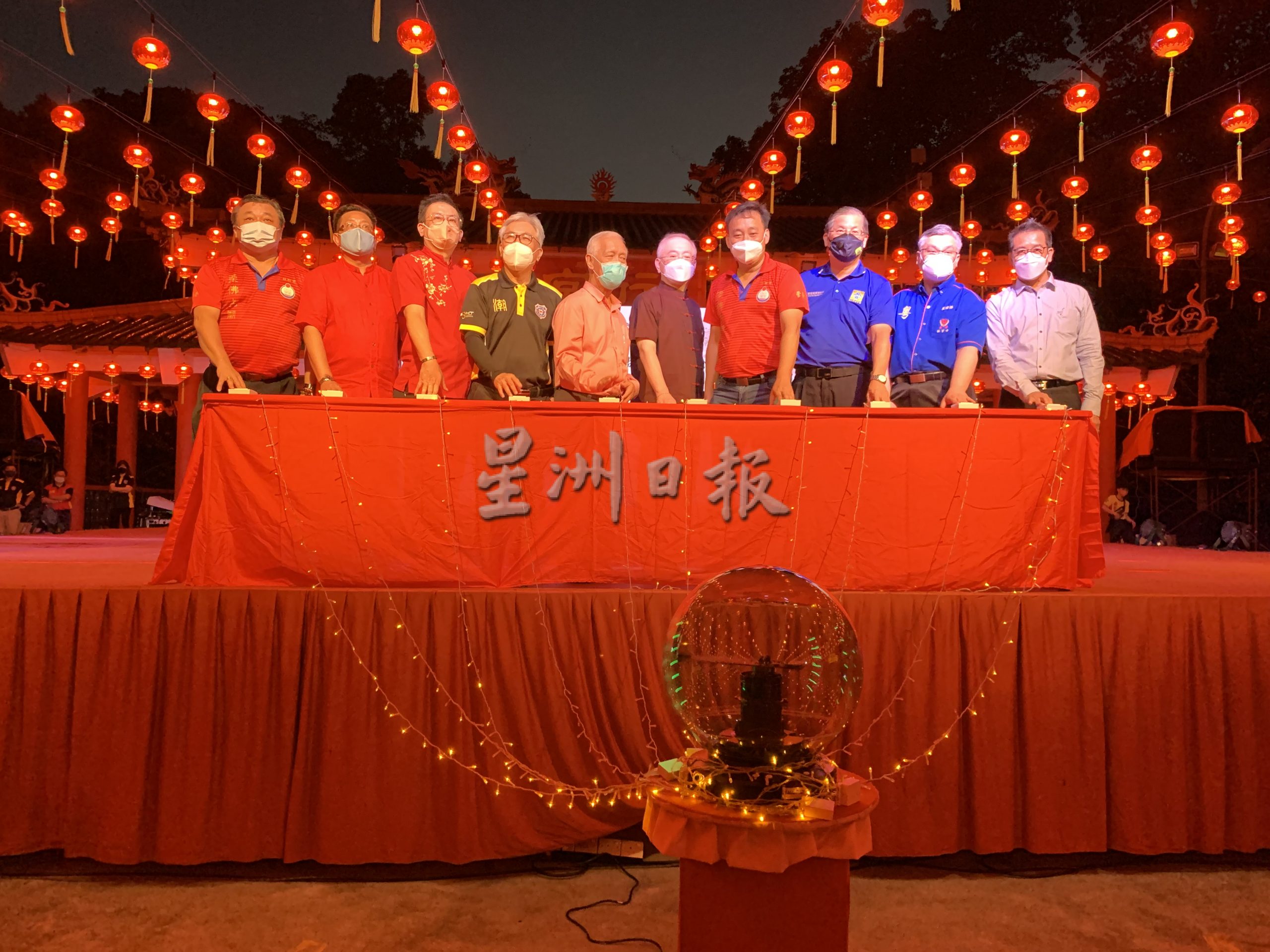 全国:新闻:恢复人气,行宫张灯结彩迎众神