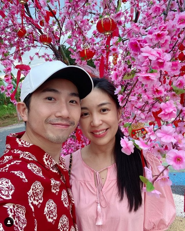 关萃汶虎年飘孕味 云镁鑫年初一跑不停