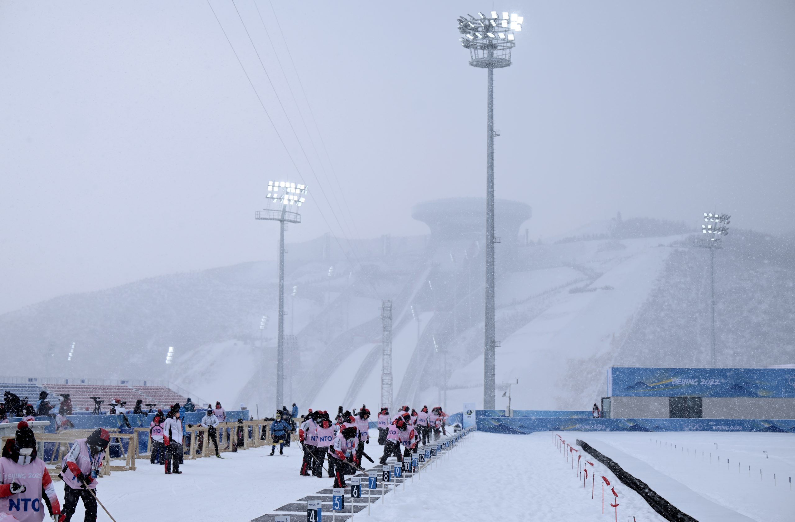 冬奥迎虎年首场雪  北京发「暴雪蓝色预警」