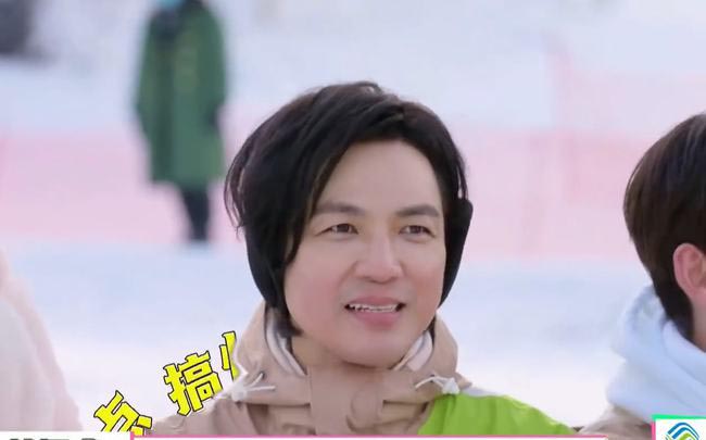 医美后遗症? 47岁锺汉良脸又肿又僵