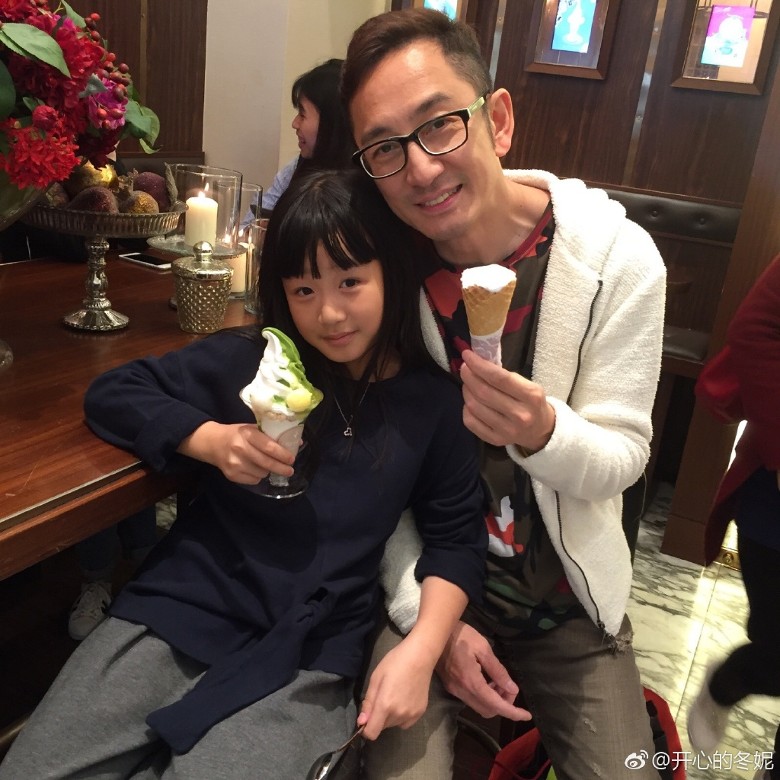 吴启华13岁女儿靓丽  网激赞︰有初恋感觉