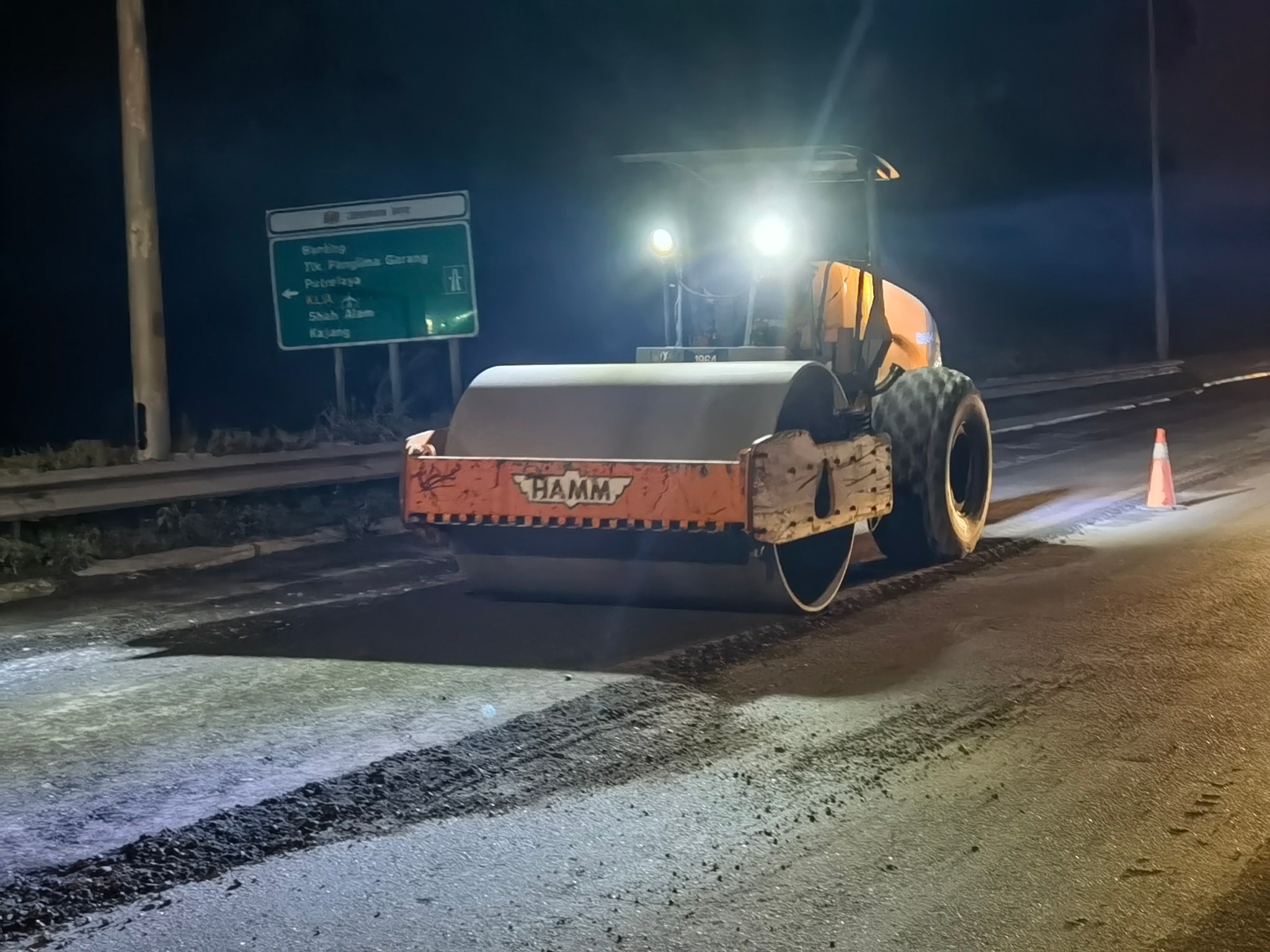 大都会/夜报副文-早报后面头/巴生西港英达岛大道提升道路