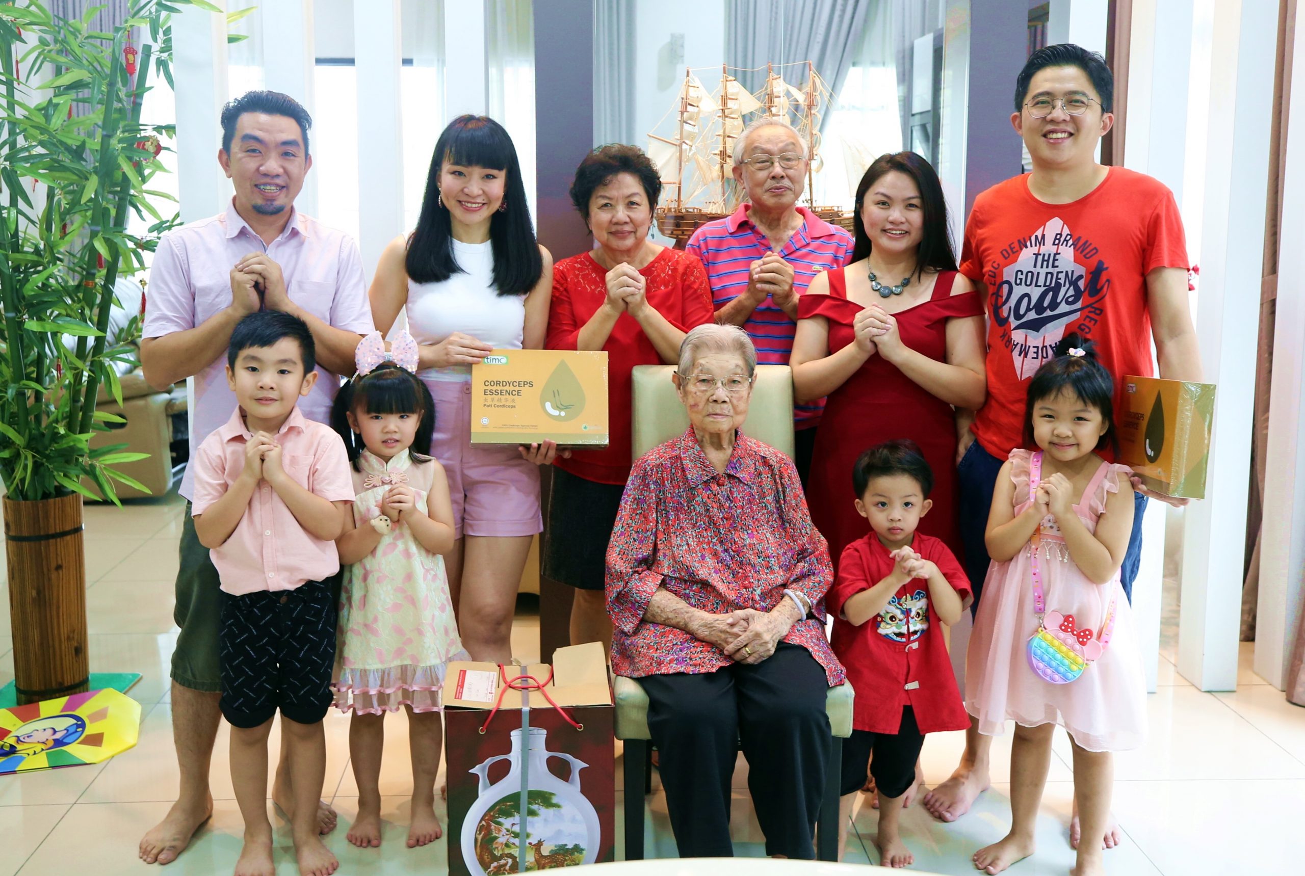 大都会/版头 / 2022松鹤之夜的雪隆区最年长女宝宝 / 多图