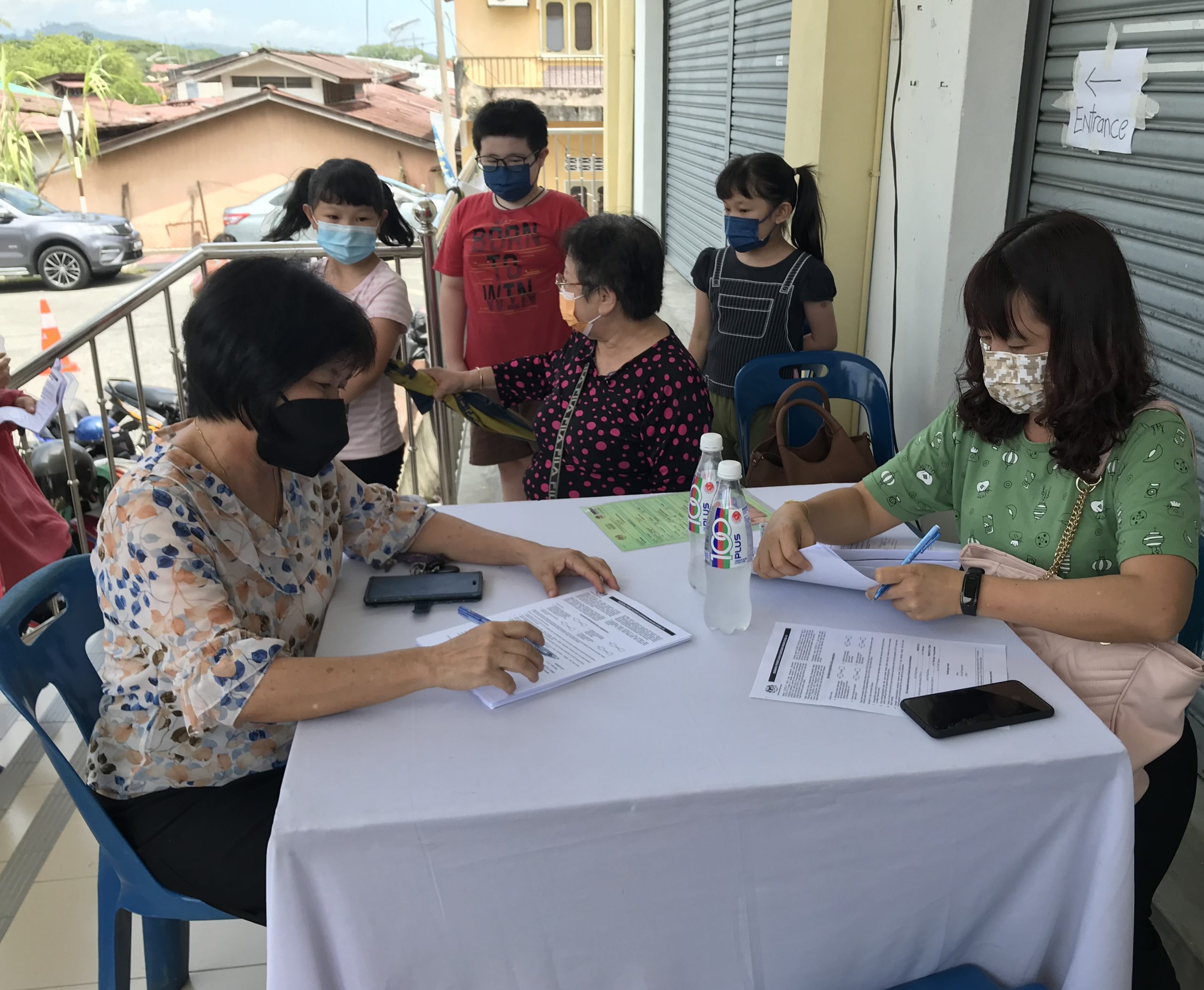 大霹雳时事焦点／斯里默朱接种中心出状况 疫苗用尽部分学童白跑