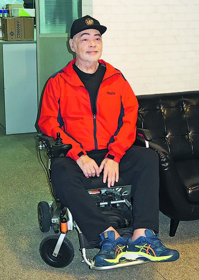 安老院爆疫情 69岁“靓声王”张伟文确诊