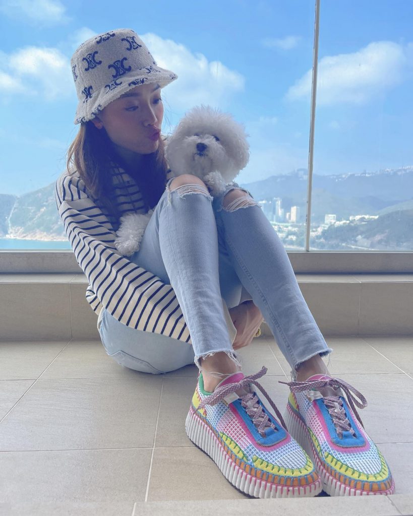 容祖儿疫市卖楼亏59万 传拥12个物业