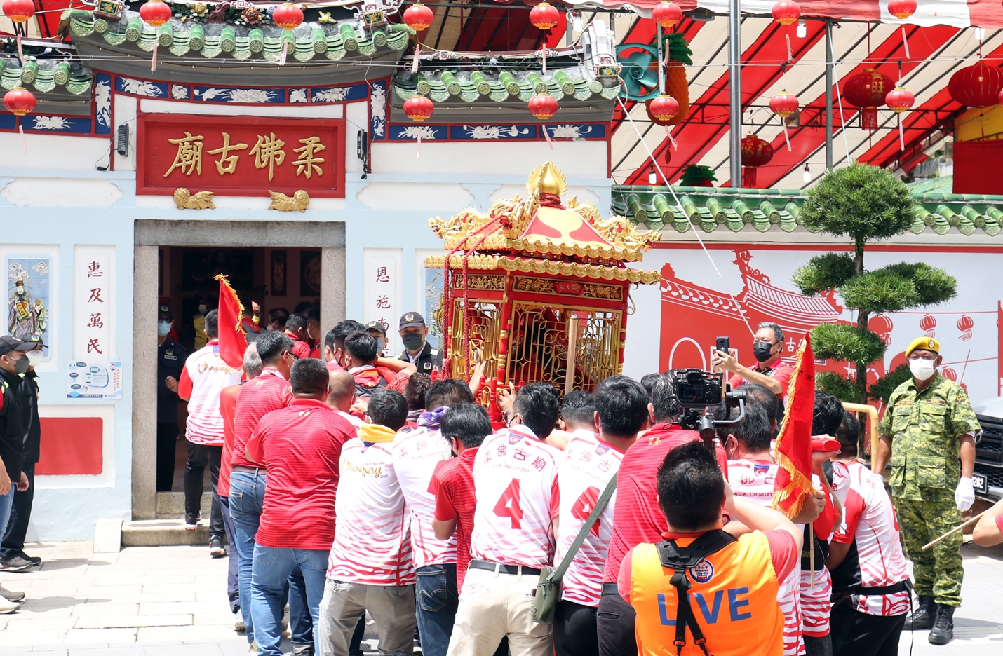 柔佛古庙五尊神明依序回銮上座，新山人的新年正式结束