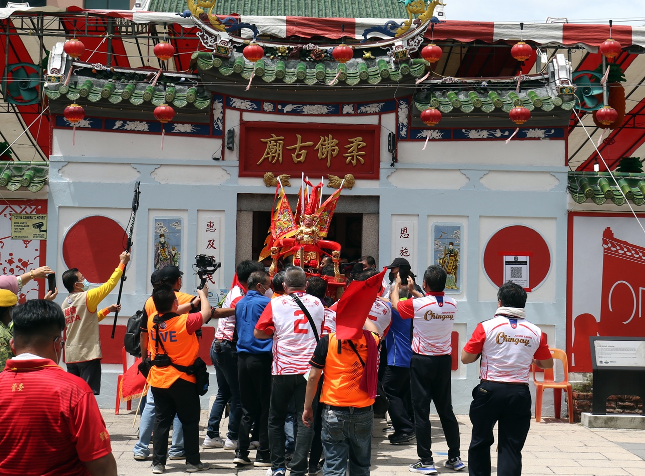 柔佛古庙五尊神明依序回銮上座，新山人的新年正式结束