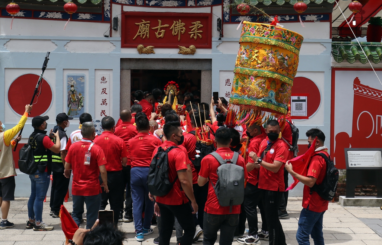 柔佛古庙五尊神明依序回銮上座，新山人的新年正式结束