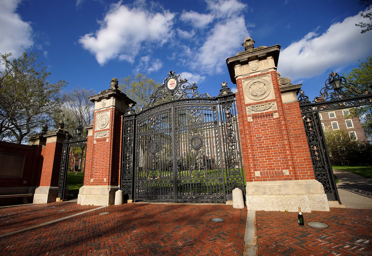 常春藤校长不满对美中大学交流的严格审查 “阻碍研究破坏经济”