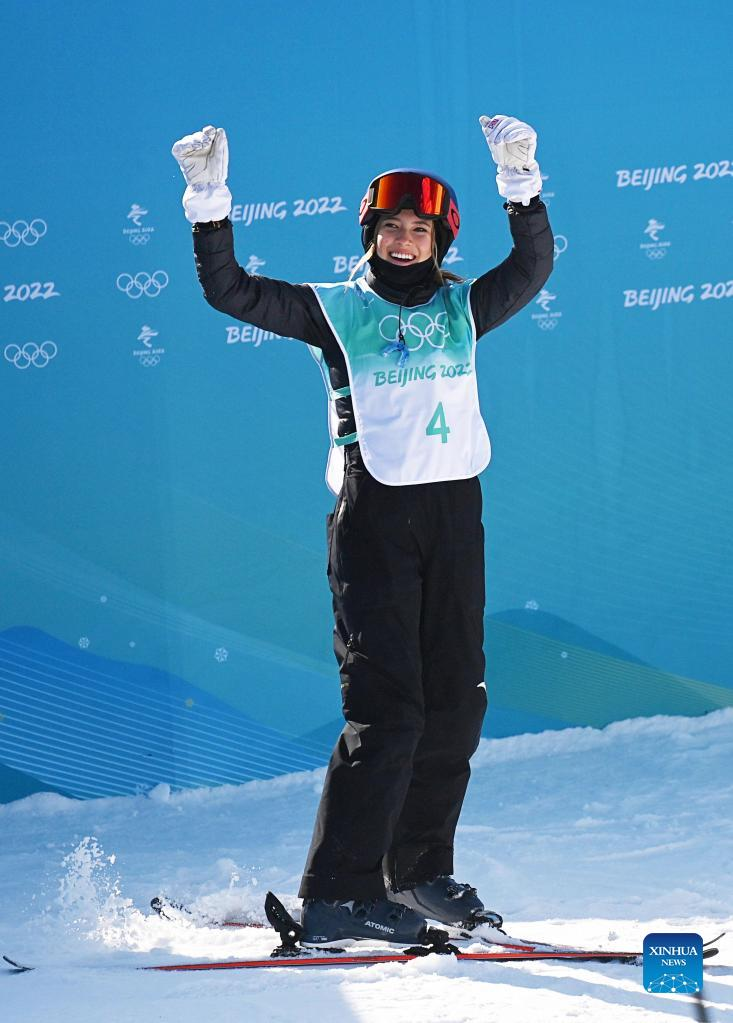 成中国首名冬奥摘牌者 (苏翊鸣)书写新页