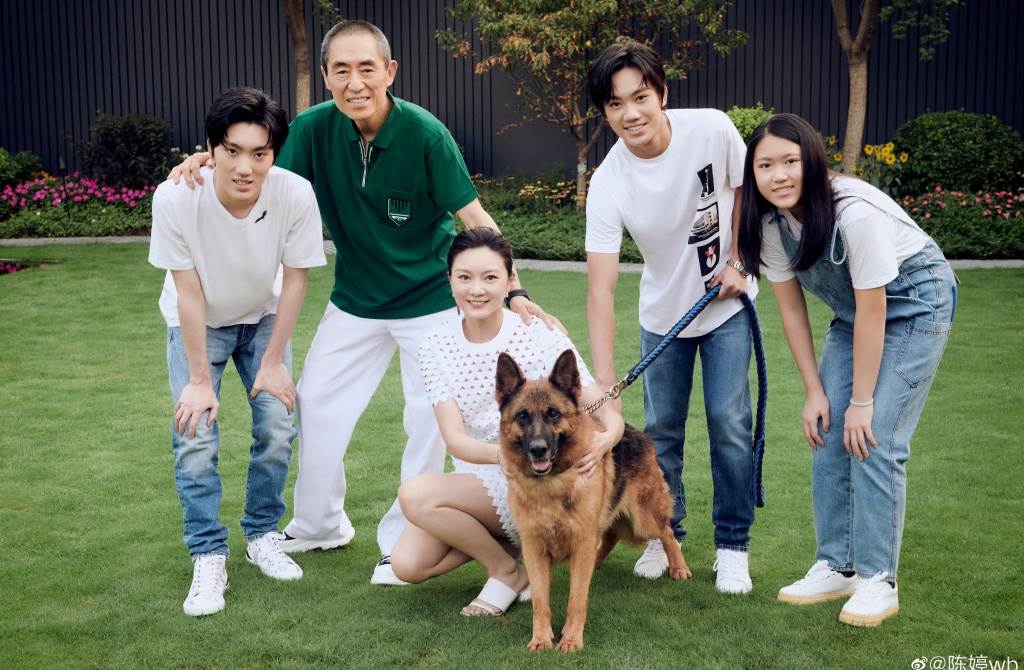 才发长文担心张艺谋健康状况 陈婷突取消“张艺谋妻子”认证惹揣测