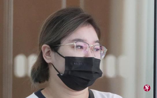 持刀追男友咬伤两辅警 泼辣女坐牢