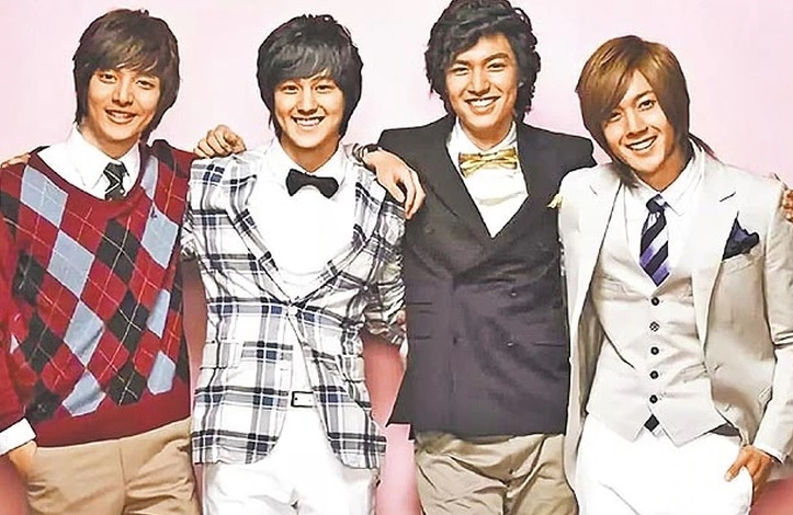 挺过家暴孩子的妈丑闻 金贤重闪电宣布结婚