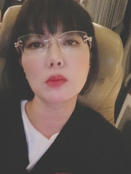 搭车开窗遭司机赶下车 苗可丽怒火狂烧结局反转