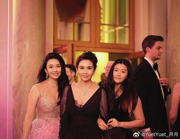 撞名“中国版杉菜”  沈月改唤Ayla出道 