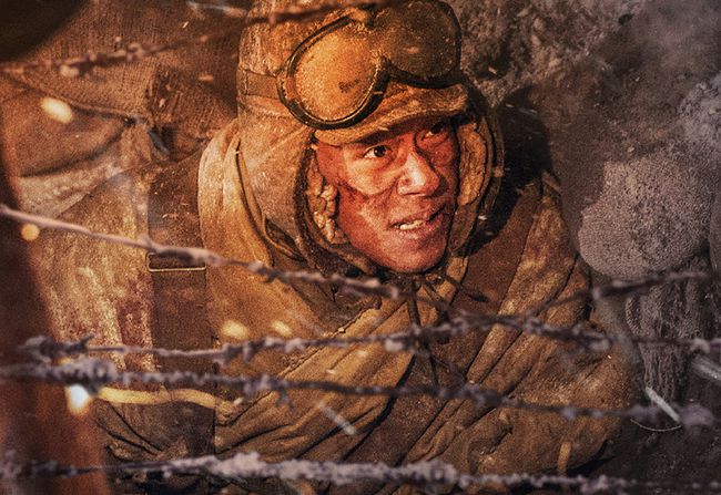 易烊千玺票房突破百亿人民币 晋升中国影史最年轻百亿影人